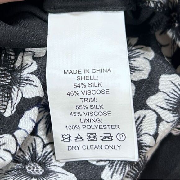 Noblu Women’s White and Black Pucker Color Block Asymmetrical Hem Tunic. Size XL - Picture 6 of 6